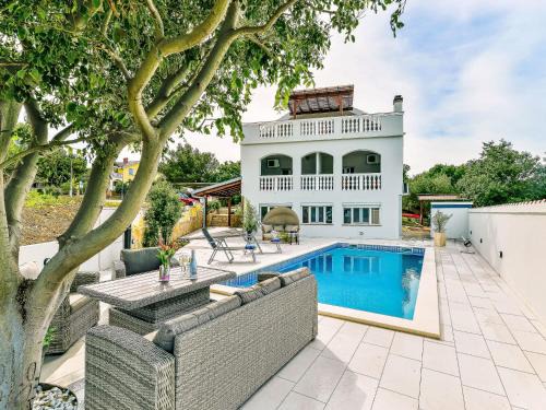 Pridraga Apartamento | Apartment Valentina-1 by Interhome