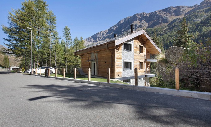 Valgrisenche Apartamento | Apartamento 'Valgrisa Mountain Lodges 2' con vistas a las montañas, terraza privada y Wi-Fi