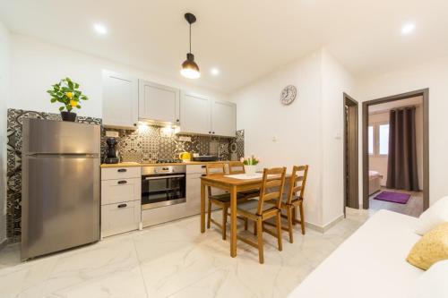 Komiza Apartamento | Apartment Vanja konoba