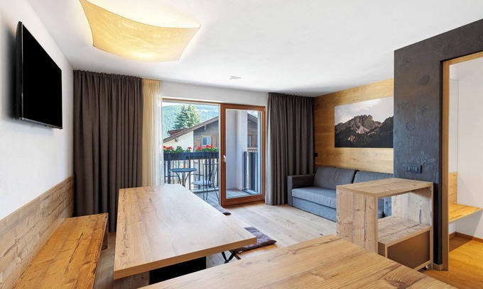 Valdaora di Mezzo Apartamento | Apartamento 'Villa Kriendl Nr 4 Dreifinger' con vistas a la montaña, jardín compartido y Wi-Fi