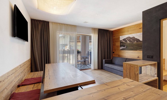 Valdaora di Mezzo Apartamento | Apartamento 'Villa Kriendl Nr 2 Hochalm ' con vistas a la montaña, jardín compartido y Wi-Fi