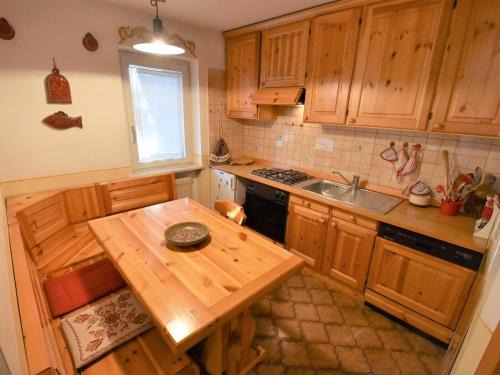 Campitello di Fassa Apartamento | Apartment Villa Bellavista by Interhome