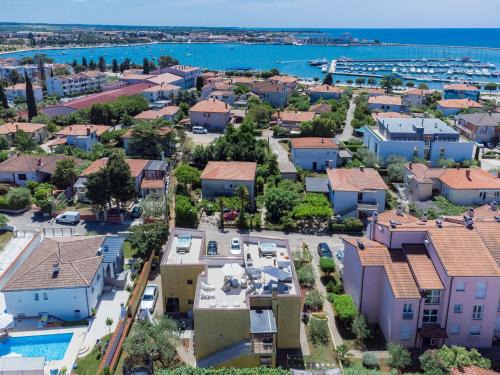 Umag Apartamento | Apartment Villa Alpa-3 by Interhome