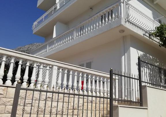 Zivogosce Apartamento | Apartment Villa Bajna