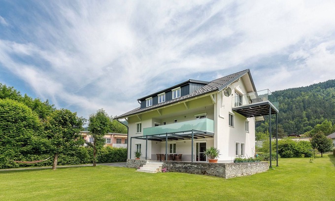 Ossiach Apartamento | Apartamento 'Villa Müller Turmfalke' con vistas al lago, jardín compartido y Wi-Fi