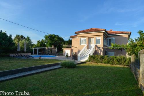 Sveti Vid Dobrinjski Apartamento | Apartment Villa Oliva