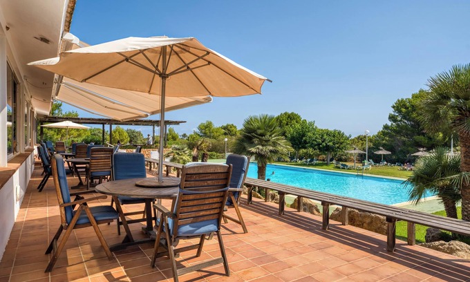 Coves Noves Apartamento | Apartamento 'Villa Orchidée - Coves Noves' con vistas al mar, Wi-Fi y aire acondicionado y terraza
