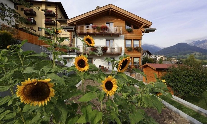 Carano Apartamento | Apartment 'Villa Prafiori Giglio' with Mountain View, Shared Garden, Balcony & Wi-Fi
