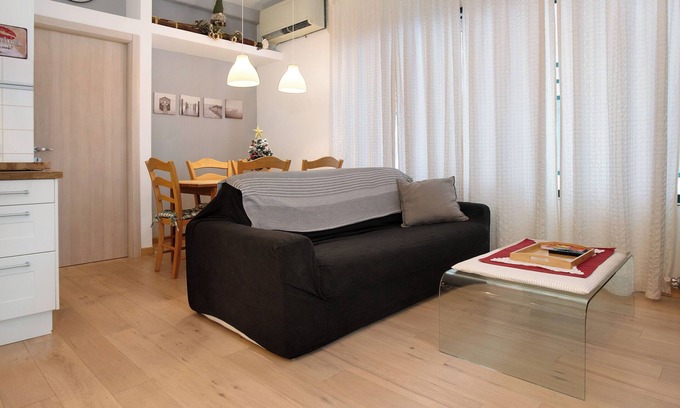 Pergine Valsugana Apartamento | Apartamento 'Vinc Trotti House Of Dj-vu' con vistas a la montaña, Wi-Fi y aire acondicionado.