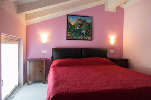Arona Apartamento | Apartment Viole, cozy attic set in the old town next to the lake