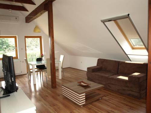 Ptuj Apartamento | Apartment VISOTA