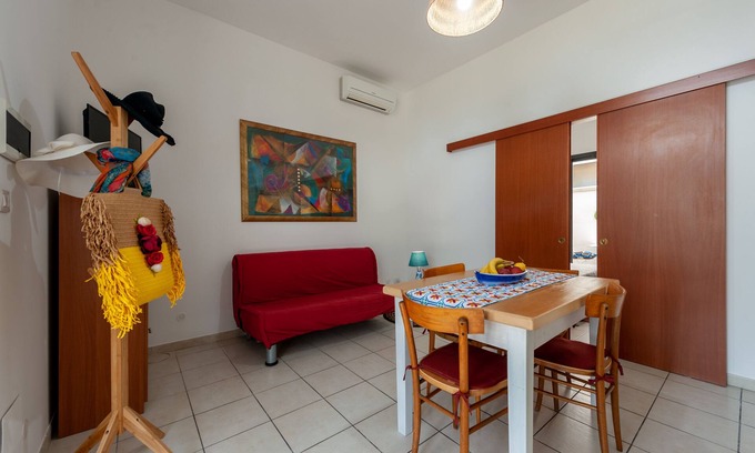 San Cataldo Apartamento | Apartamento 'Vista Mare' con vistas al mar, terraza privada y aire acondicionado