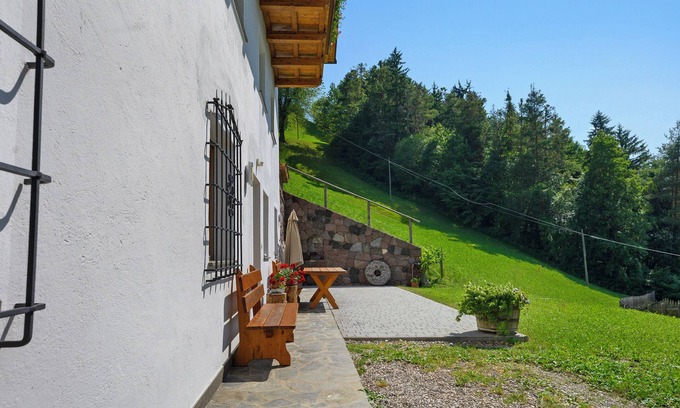 Fie allo Sciliar Apartamento | Apartamento 'Völs' con vistas a la montaña, terraza privada y Wi-Fi