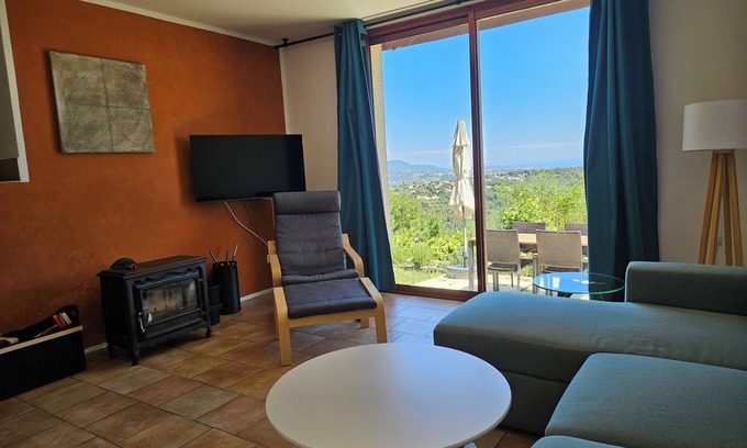 Saint-Jeannet Apartamento | Apartment VUE MER on the Côte d'Azur with garden for 2 - 3 persons