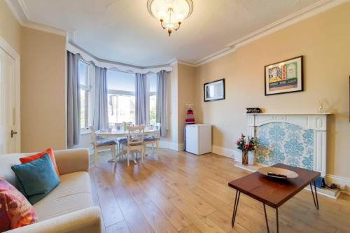 Ealing Apartamento | Apartment w workspace in Ealing