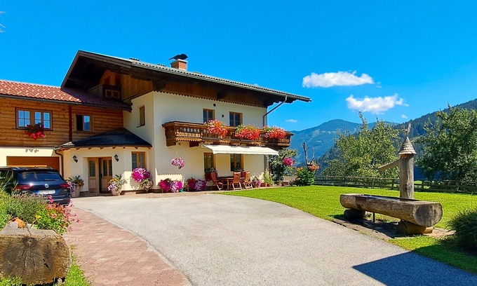 Bischofshofen Apartamento | Apartment "wegmo-1" in Ruhiger Höhenlage in Bischofshofen im Salzburger Land
