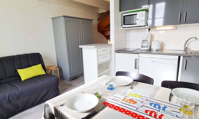 La Couarde-sur-Mer Apartamento | Apartment with communal pool and parking
