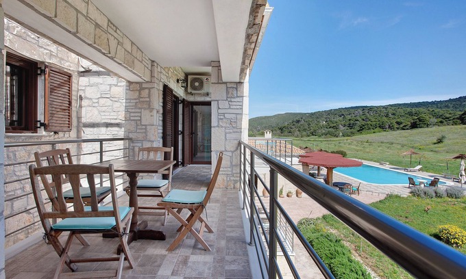 Maries Apartamento | Apartamento 'Wild Fig Retreat Sirocco' con piscina compartida, Wi-Fi y aire acondicionado
