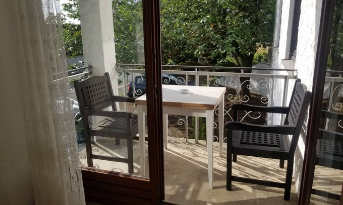 Nordhalben Apartamento | Apartment with Balcony