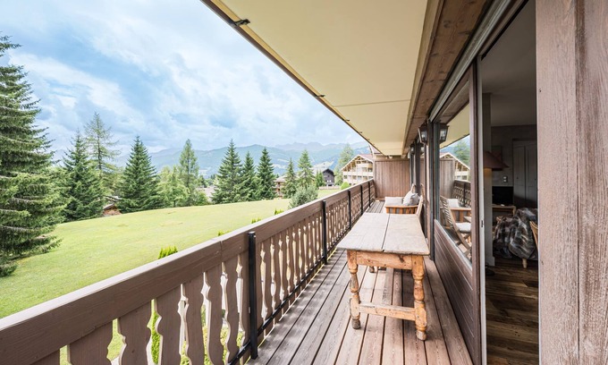 Le Planellet Apartamento | Apartment with balcony 10 min walk from the slopes