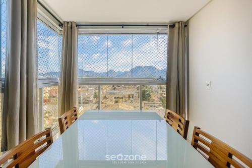 Praia do Morro Apartamento | Apartamento con balcón a 500m de la playa EMZ0504