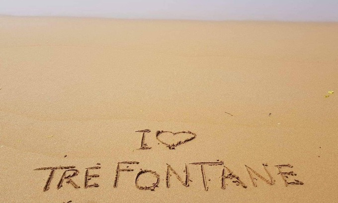 Tre Fontane Apartamento | Apartment with covered terrace and barbecue near sea and center