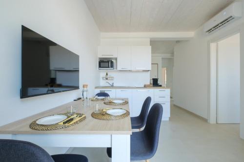 Santo Stefano Apartamento | Apartment With Elevator And Private Parking