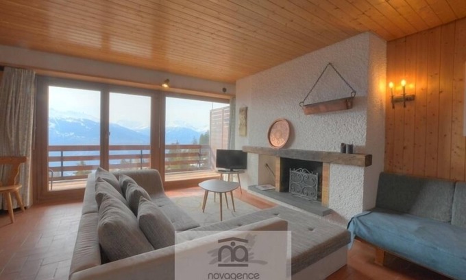 Anzere Apartamento | Apartamento compuesto por un hall de entrada, 1 dormitorio con 2 camas individuales, 1 dormitorio con 2 camas