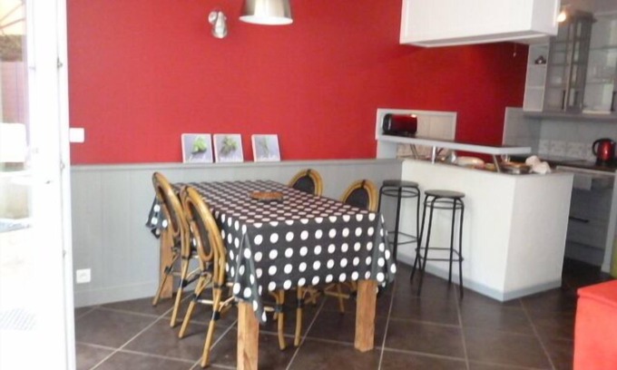 Thonon-les-Bains Apartamento | Apartamento ajardinado, cerca de las termas, capacidad para 4 personas