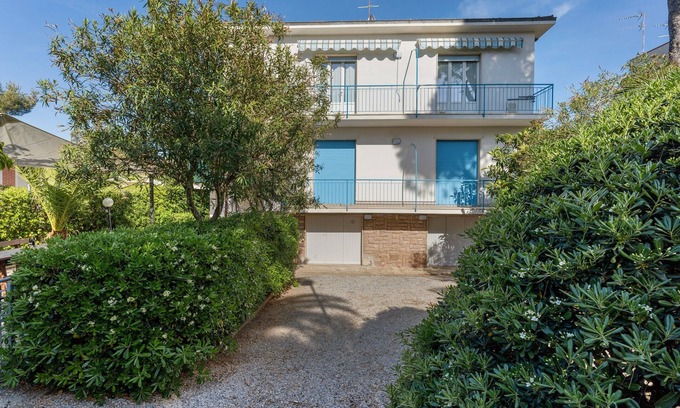 San Vincenzo Apartamento | Apartamento con jardín y 10 camas, a 50 metros de la playa