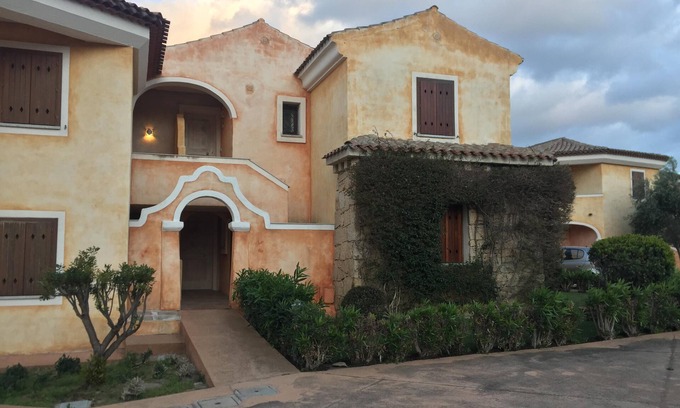 Cannigione Apartamento | OFERTAS DE ÚLTIMO MINUTO JULIO - SEPTIEMBRE Apartamento con jardín en Cannigione