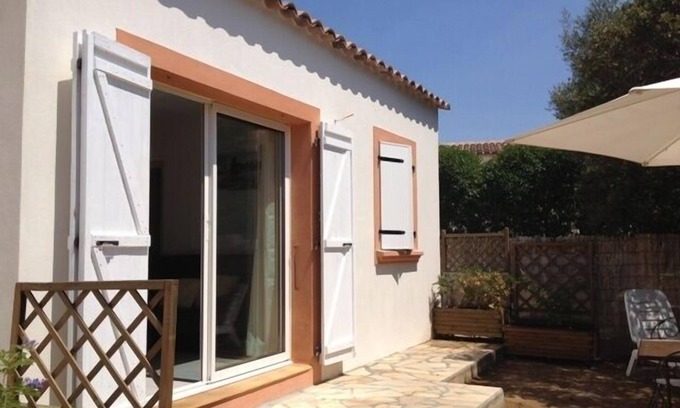 Monticello Apartamento | Apartamento con jardín, bonito apartamento cerca del centro de la ciudad y de la playa.