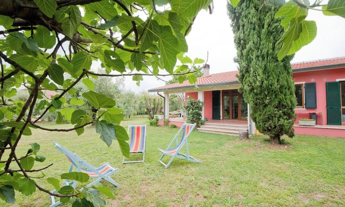 Borghetto-melara Apartamento | Apartment with garden near the sea(two doubles)