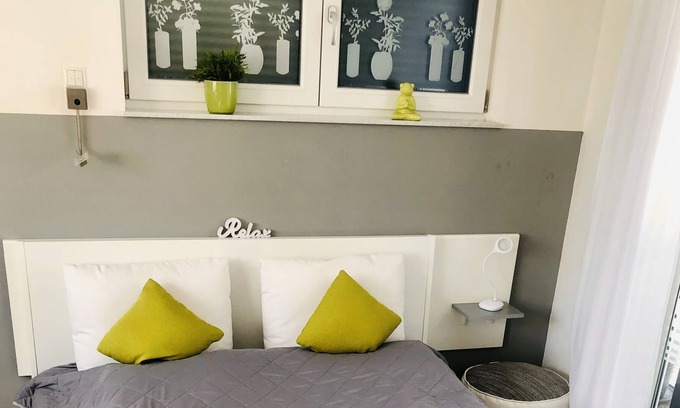 Kaiserslautern Apartamento | Apartment with its own terrace and free parking space
