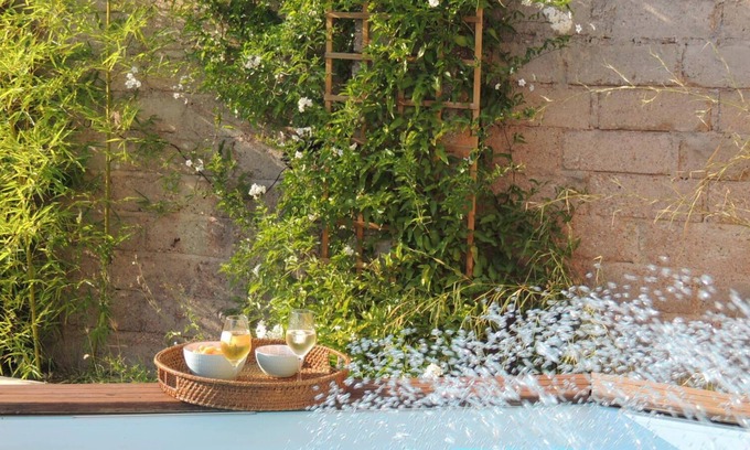 Visan Apartamento | Apartamento con cocina, sala de masajes, jacuzzi y piscina.