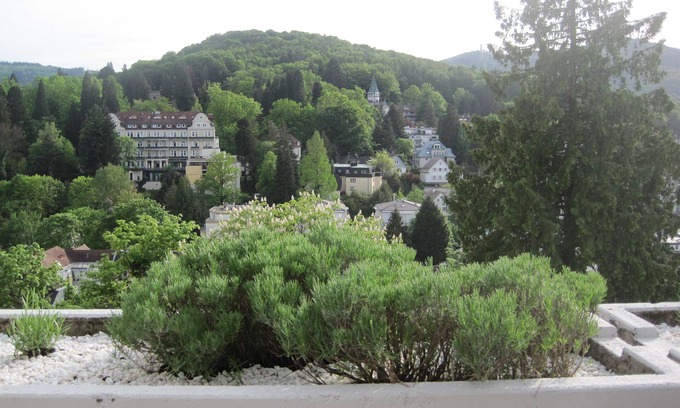 Baden-Baden Apartamento | Apartamento con gran terraza y vistas panorámicas, cerca de Festspielhaus
