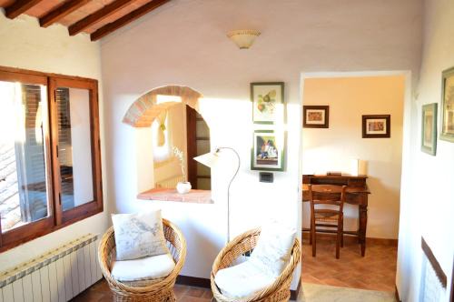 Montepulciano Apartamento | Apartment with Little Arch