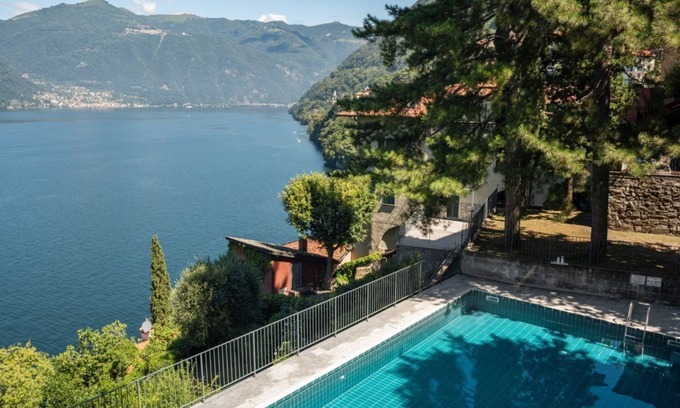 Nesso Apartamento | Apartment with pool and park! Lake View!