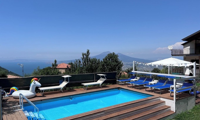 Piazza-Tralia-Pendolo Apartamento | Apartamento con impresionante vista al golfo di napoli