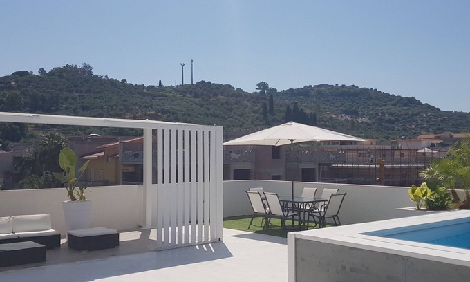Torregrotta Apartamento | Apartamento de 8 camas, 2 baños. Estratégicamente ubicado para el abordaje eólico.