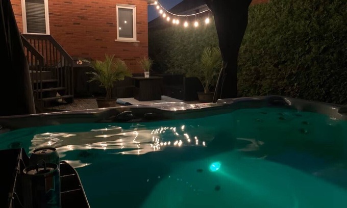 Longueuil Apartamento | Apartment with Private Entrance