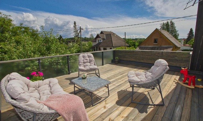 Parnu Apartamento | Apartment with private garden and large balcony