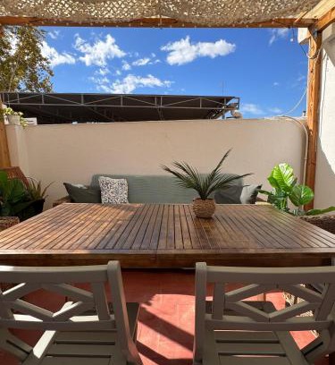 El Ejido Apartamento | Apartment with private rooftop and cinema room