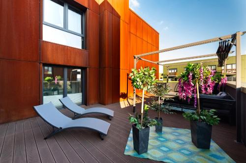 Bronowice Apartamento | Apartment with private terrace by NEARTO PL