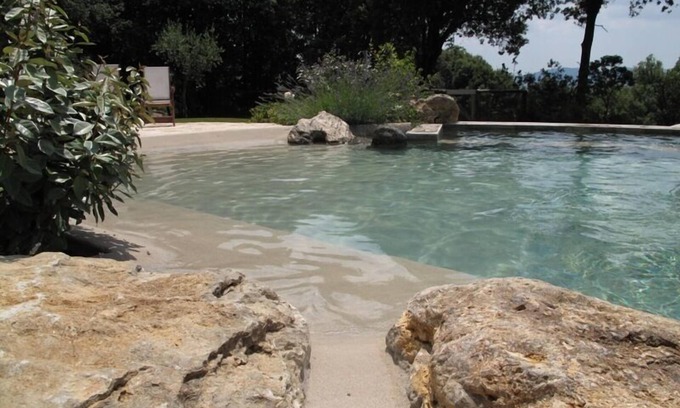 Gambassi Terme Apartamento | Apartamento con una pequeña terraza en la aldea antigua con piscina cerca de San Gimignano