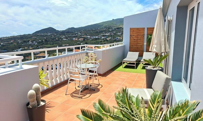 Breña Alta Apartamento | Apartamento con vistas al mar y la montaña. Cerca de todo y conexiones ideales.