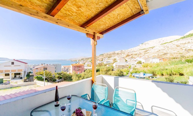 Metajna Apartamento | Apartment with sea view, free WiFi, free parking