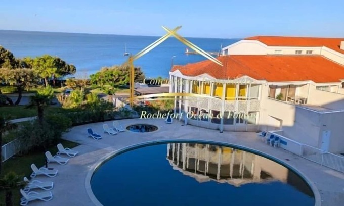 Fouras Apartamento | Piso con vistas al mar y piscina privada