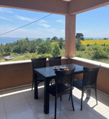 Kesan Apartamento | Apartment with sea views