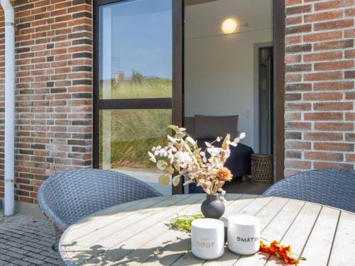 Vedersø Klit Casa | Apartment with shared kitchen in Holiday park